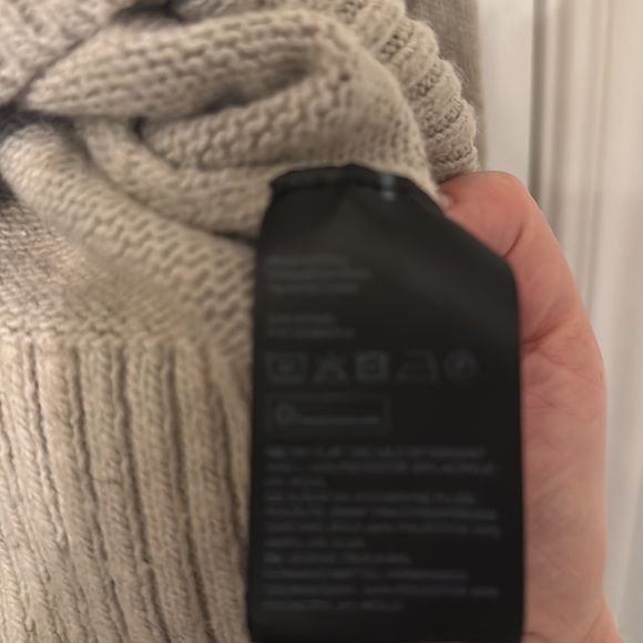 HM sweater - Picture 6 of 9